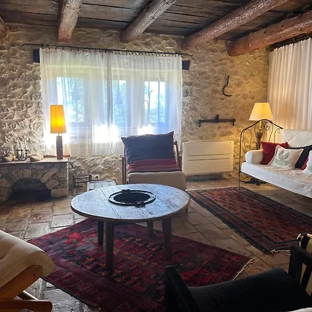 Villa Bergerie Renovee Avec Piscine Chauffee Et Terrain Cloture Vallerargues
