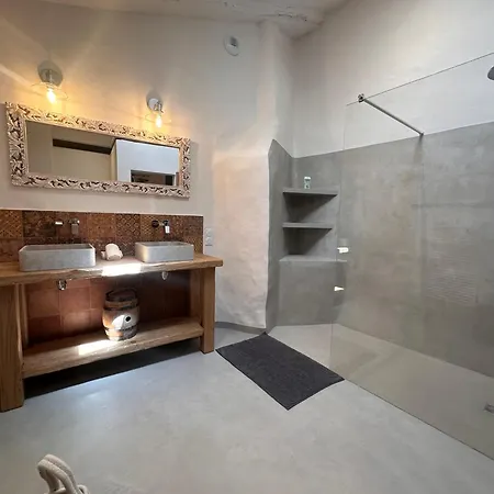 Bergerie Rénovée Avec Piscine Chauffée Et Terrain Clôturé Villa Vallérargues
