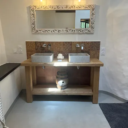Bergerie Rénovée Avec Piscine Chauffée Et Terrain Clôturé * Vallérargues