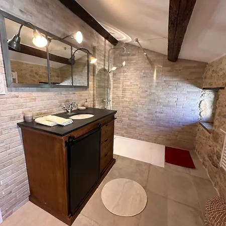 Villa Bergerie Rénovée Avec Piscine Chauffée Et Terrain Clôturé