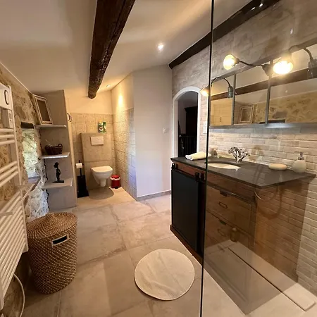 Villa Bergerie Rénovée Avec Piscine Chauffée Et Terrain Clôturé