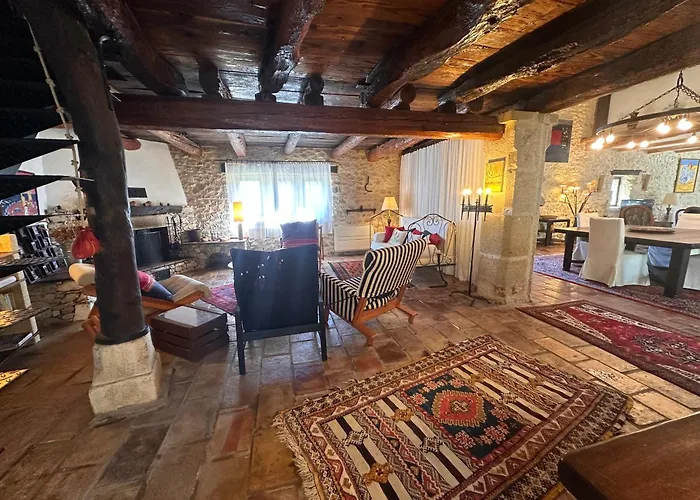 Bergerie Renovee Avec Piscine Chauffee Et Terrain Cloture וילה *