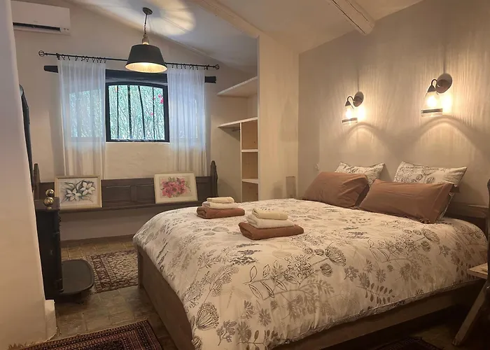 Bergerie Renovee Avec Piscine Chauffee Et Terrain Cloture וילה Vallérargues