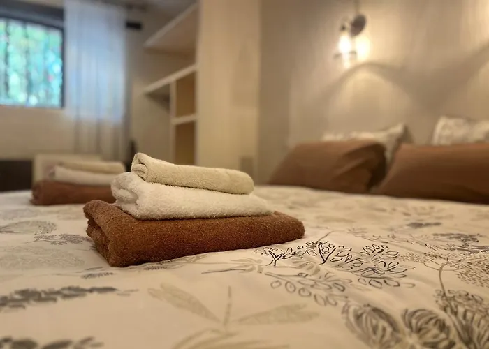 Bergerie Renovee Avec Piscine Chauffee Et Terrain Cloture *