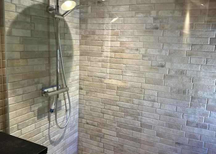 Bergerie Renovee Avec Piscine Chauffee Et Terrain Cloture