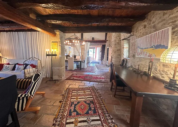 Bergerie Renovee Avec Piscine Chauffee Et Terrain Cloture * Vallérargues